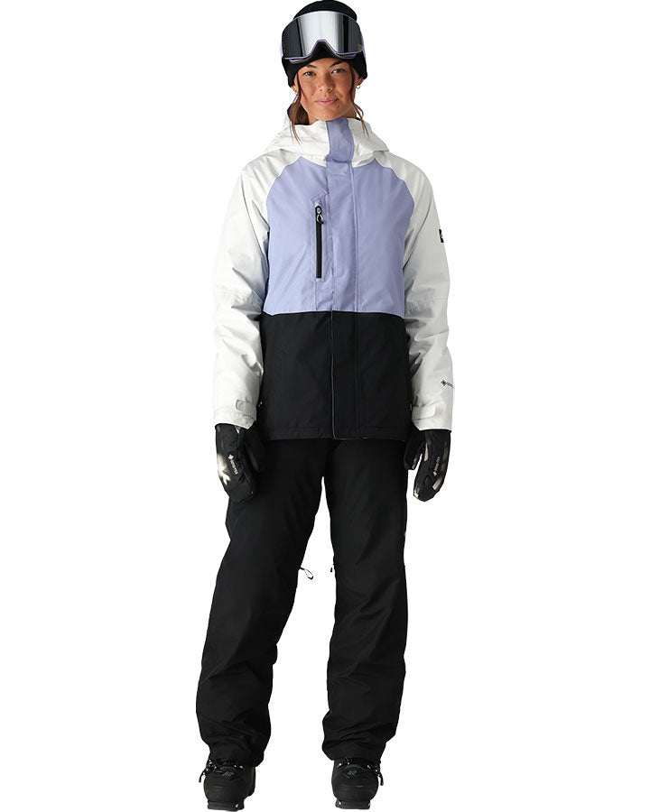 High-performance GORE-TEX reliability in 686's new Performance Fit. Developed in part with snowboarder Hana Beaman to provide more room throughout the fit for extra mobility and layering with a touch of effortless style.