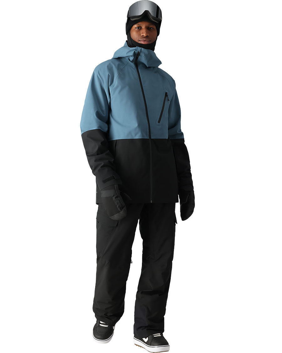 From the powder to park, sub-zero to springtime, Thermagraph® Body Mapping Insulation creates the ultimate do-it-all jacket. Add an asymmetrical zipper and you have the Hydra, the best selling 686 GLCR jacket ever.