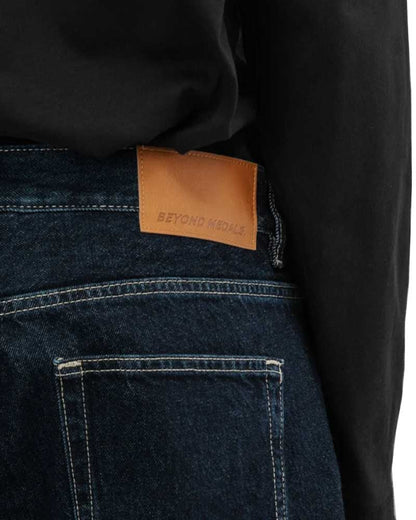 Beyond Medals Loose Jeans Dark Blue