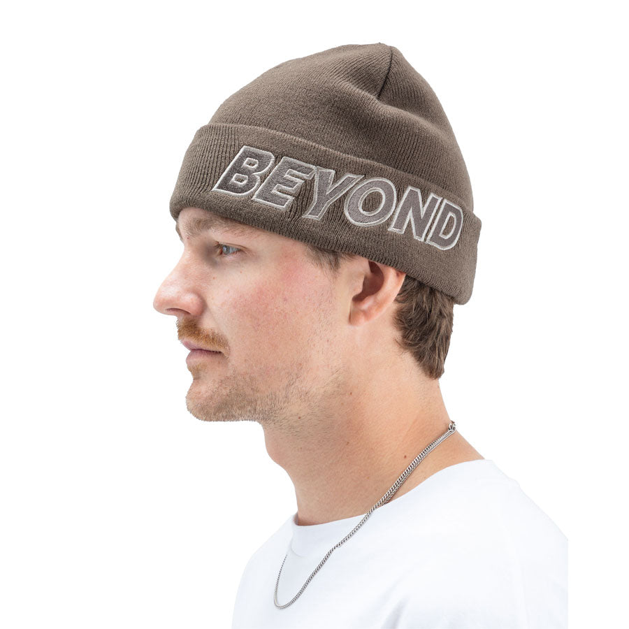Beyond Medals Outline beanie Brown 2027