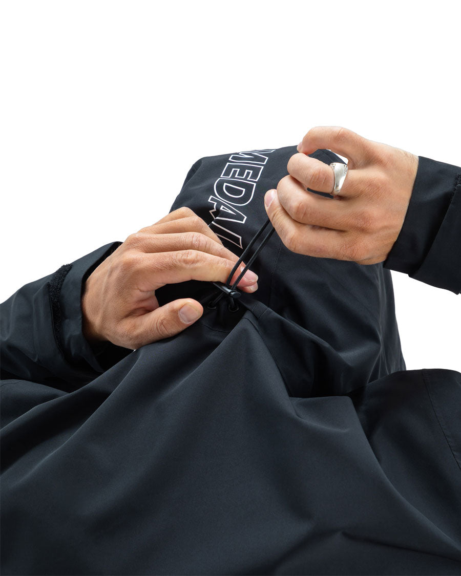 Beyond Medals The Jacket 2L Black 2027