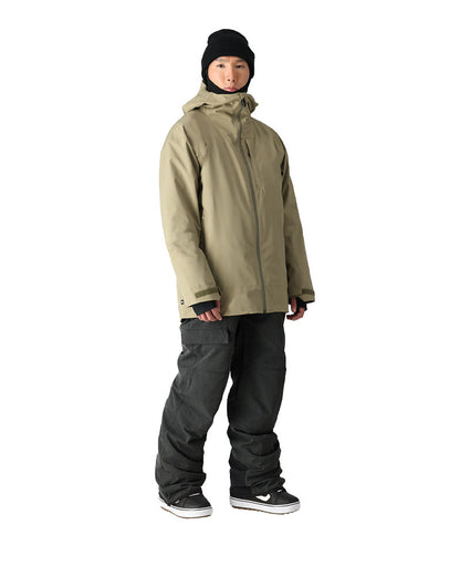 Fashionable function for when you’re on the fall line. Tech, comfort, and style, all in a classic fit pair of bibs.