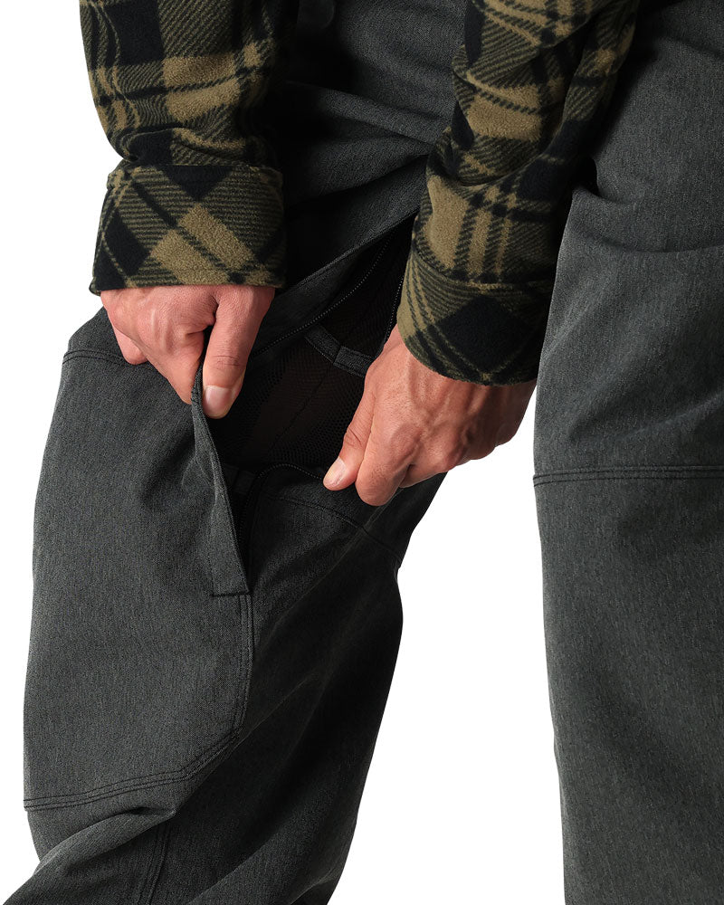 Fashionable function for when you’re on the fall line. Tech, comfort, and style, all in a classic fit pair of bibs.