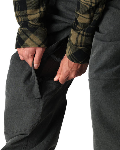 Fashionable function for when you’re on the fall line. Tech, comfort, and style, all in a classic fit pair of bibs.