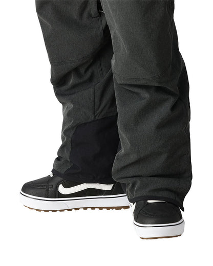 Fashionable function for when you’re on the fall line. Tech, comfort, and style, all in a classic fit pair of bibs.