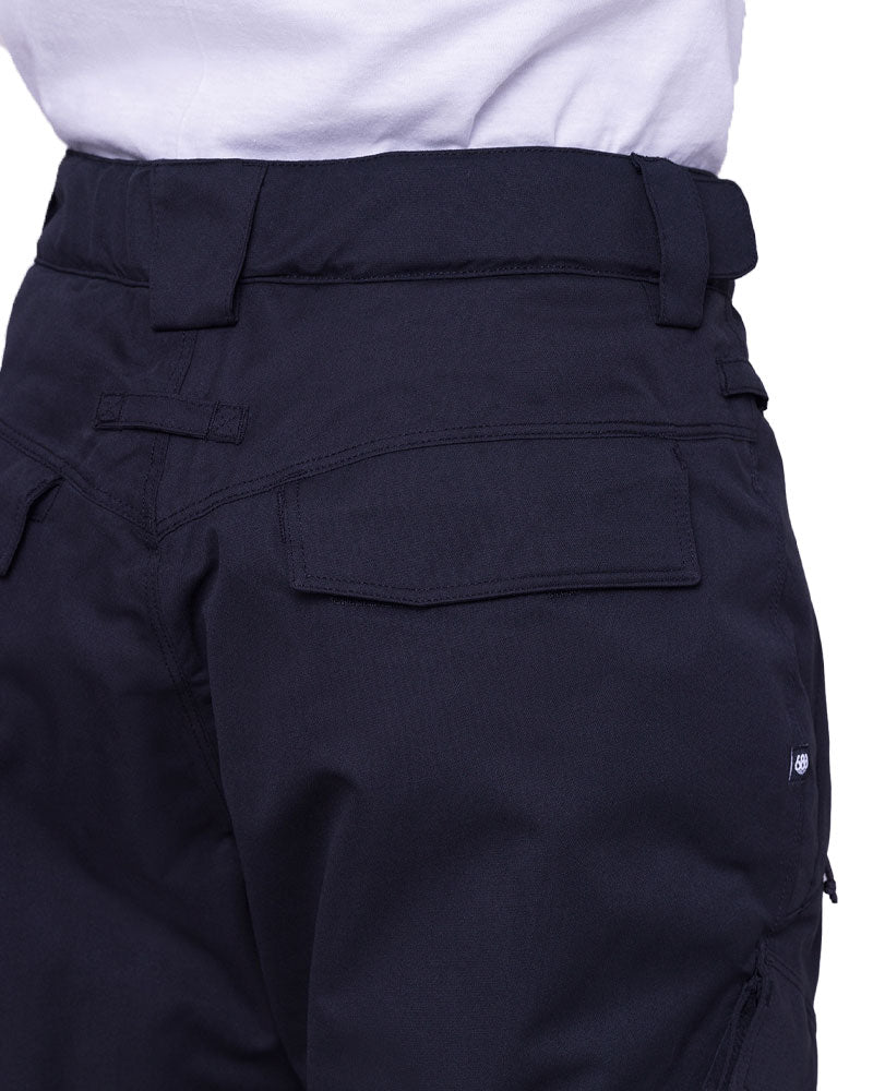 A 686 favorite with timeless style and unbeatable function. Cargo pockets to stash your gear, kick panels to protect your cuffs, and insulation plus infiDRY® 10k fabric to keep you warm and dry.