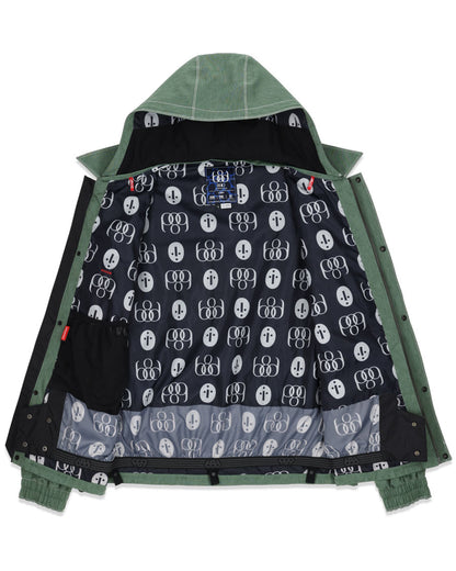 A versatile jacket designed to be worn on the moutain and around town. Leave the hood on for stormy days in the backcountry or remove the hood for clips in the park and streets or daily wear.