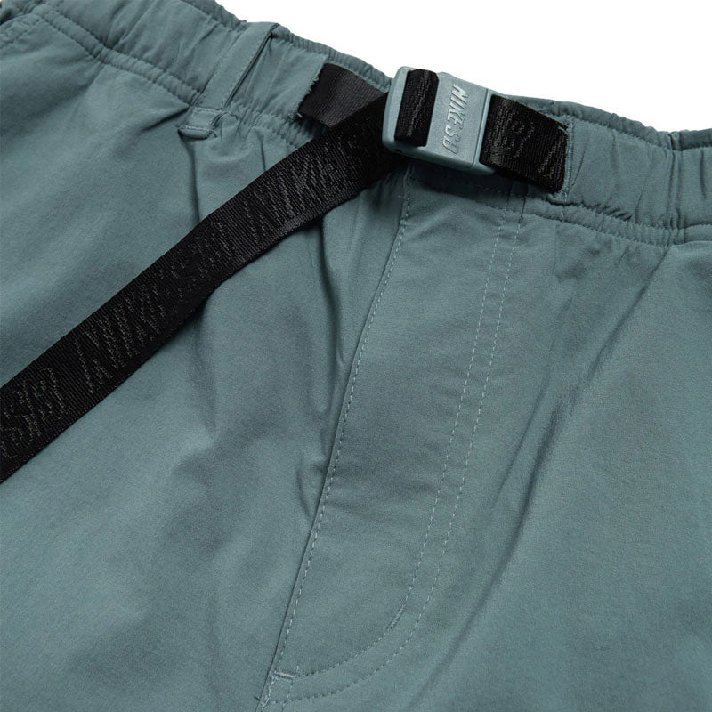 Nike SB 9er Short Mineral Slate/White