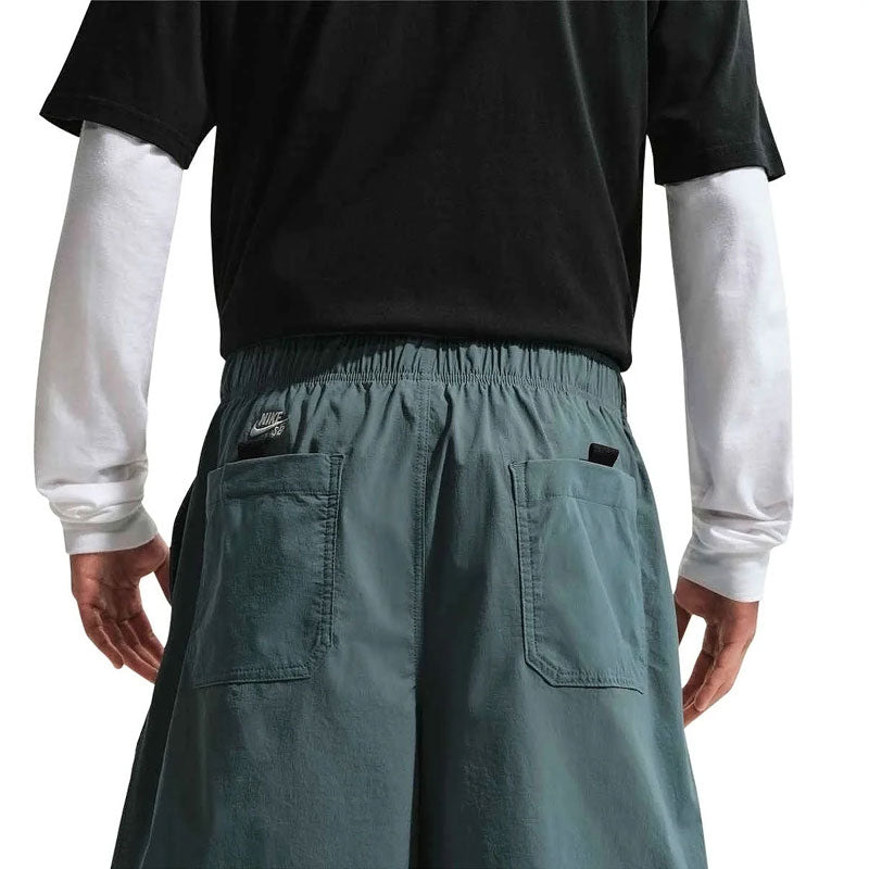Nike SB 9er Short Mineral Slate/White