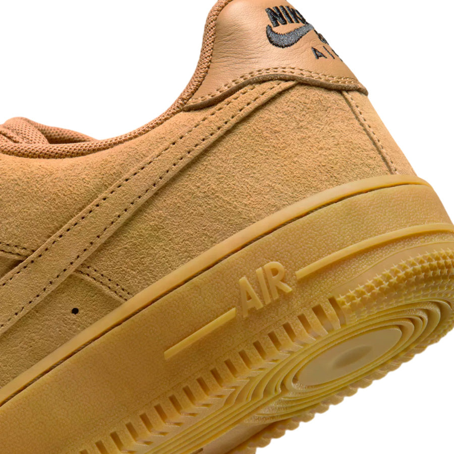 Nike SB Air Force 1 Shoe Flax/Flax-Black-Gum Light Brown