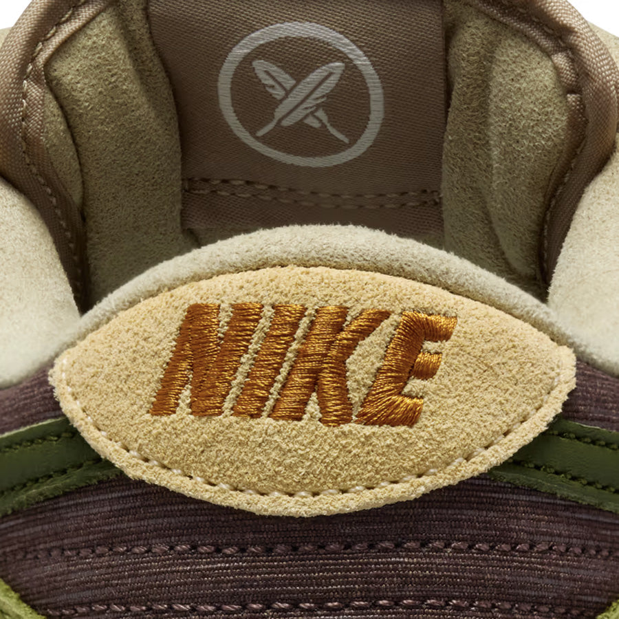 Nike SB Dunk Low Pro - Asparagus/Legion Green-Lt Khaki