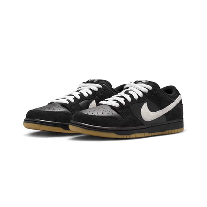 Nike SB Dunk Low Pro Shoe Black/White-Black-Gum Light Brown