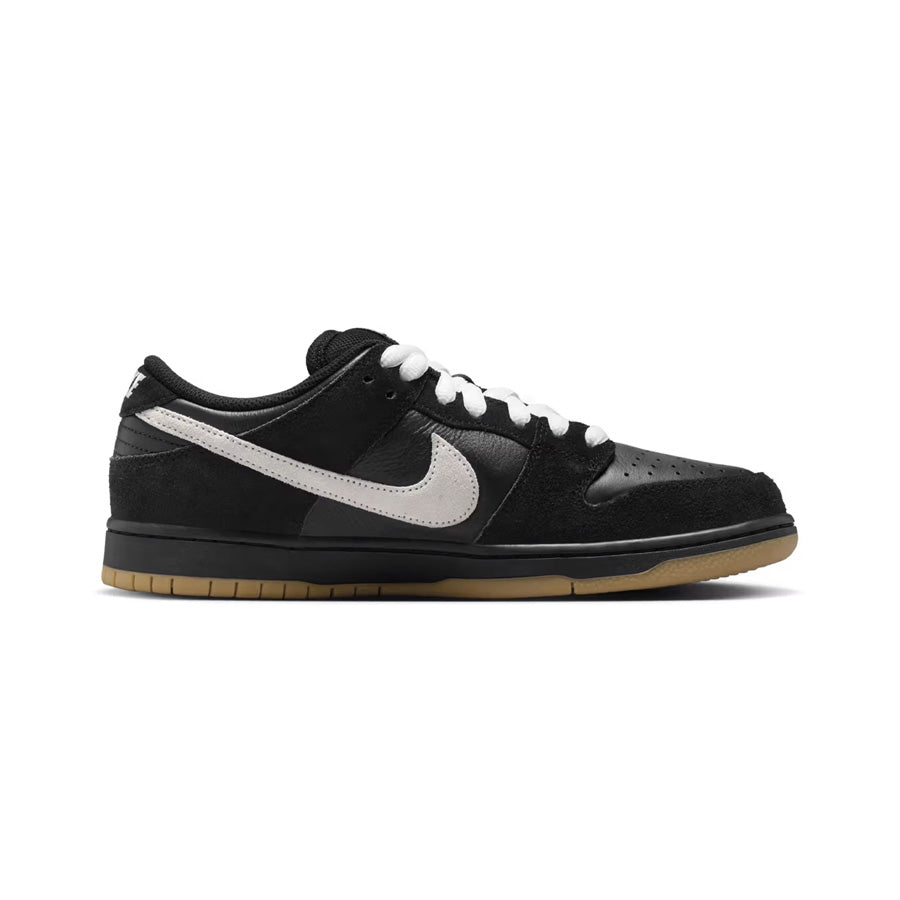 Nike SB Dunk Low Pro Shoe Black/White-Black-Gum Light Brown