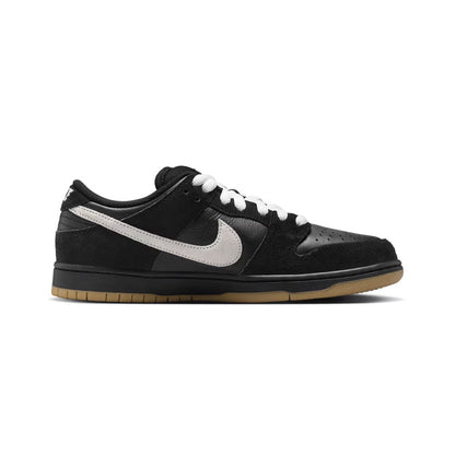 Nike SB Dunk Low Pro Shoe Black/White-Black-Gum Light Brown