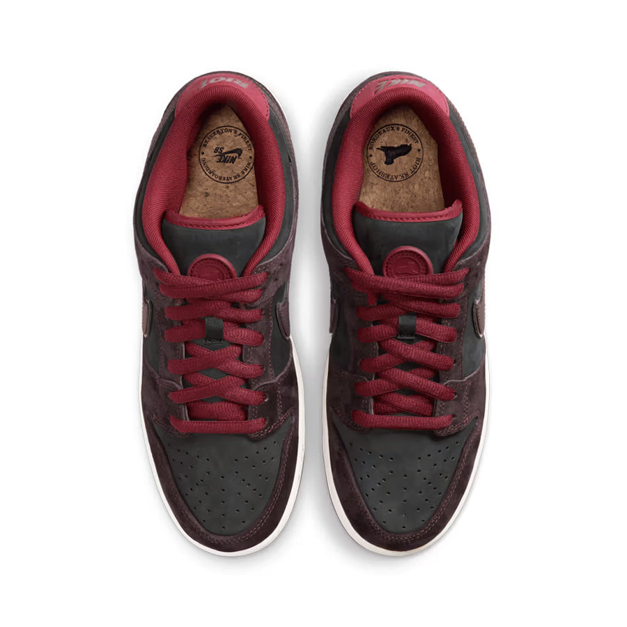 dunk low beetroot