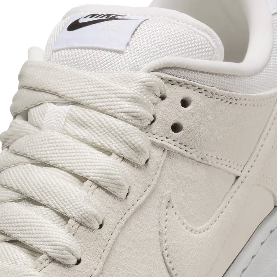 Nike SB Dunk Low Pro - Pale Ivory/Pale Ivory-Summit White-White