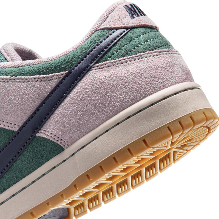 Nike SB Dunk Low Pro Shoe Mineral Slate / Dark Raisin-Particle Rose