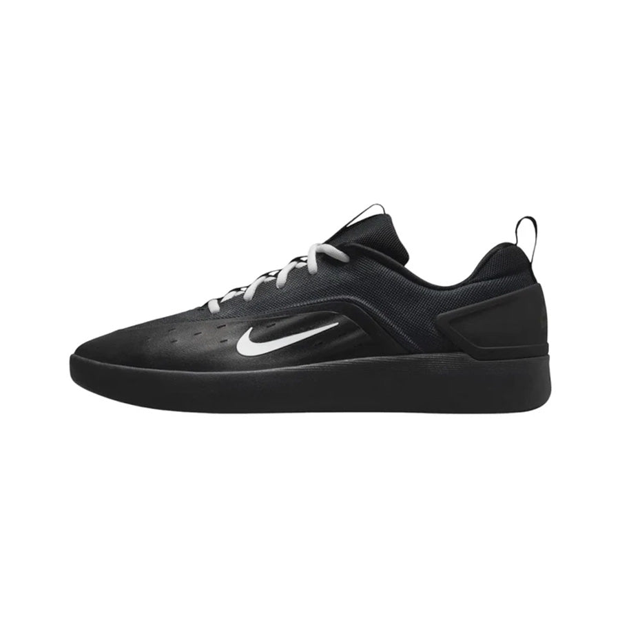 Nike SB Zoom Nyjah 4 Shoe Black/White-Black-White