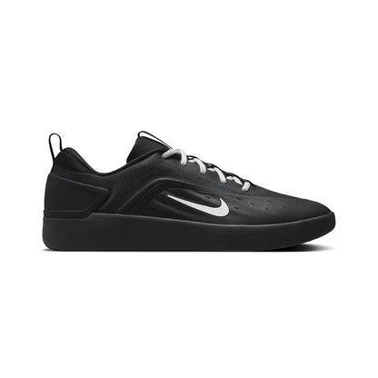Nike SB Zoom Nyjah 4 Shoe Black/White-Black-White