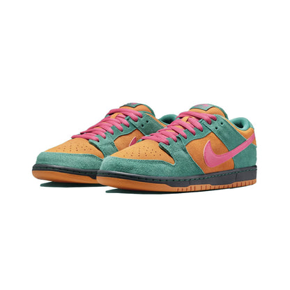 Nike Sb Dunk Low Pro Shoe Green Noise/Watermelon-Light Curry