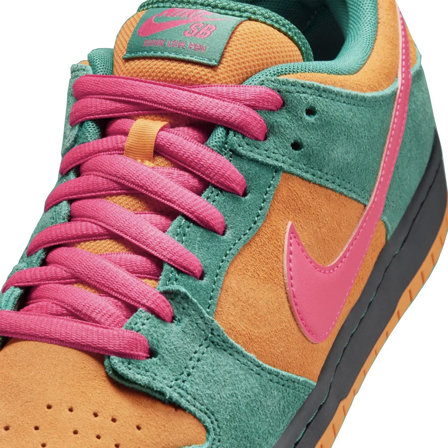 Nike Sb Dunk Low Pro Shoe Green Noise/Watermelon-Light Curry