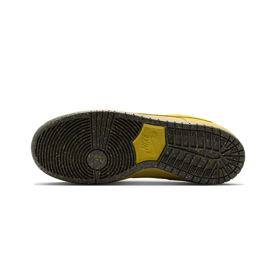 Nike Sb Dunk Low Pro Shoe Saffron Quartz/Saffron Quartz-Pear