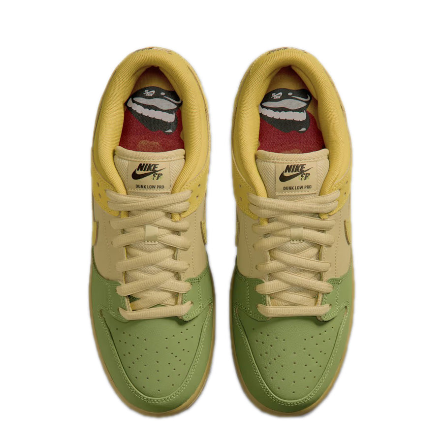 Nike Sb Dunk Low Pro Shoe Saffron Quartz/Saffron Quartz-Pear