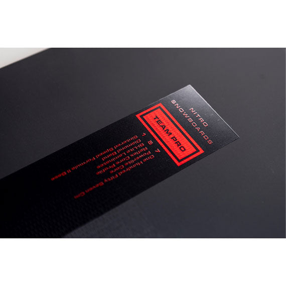 Giving an upgraded pro version of the best selling Team board, it is equiped to provide more pop, better control and higher speeds, allowing riders to take their skills even further all over the mountain. Boasting new carbon reinforcement and a faster sintered base, the Team Pro is truely the current evolution of your true do-it-all snowboard.