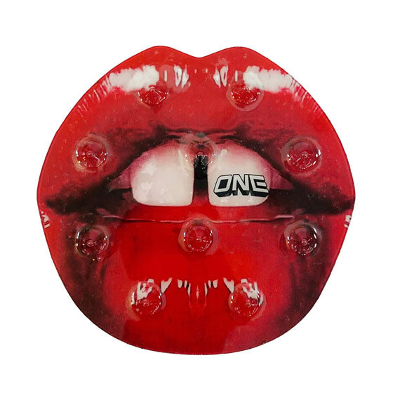 One Mfg Lips Stomp Pad 5"x5"