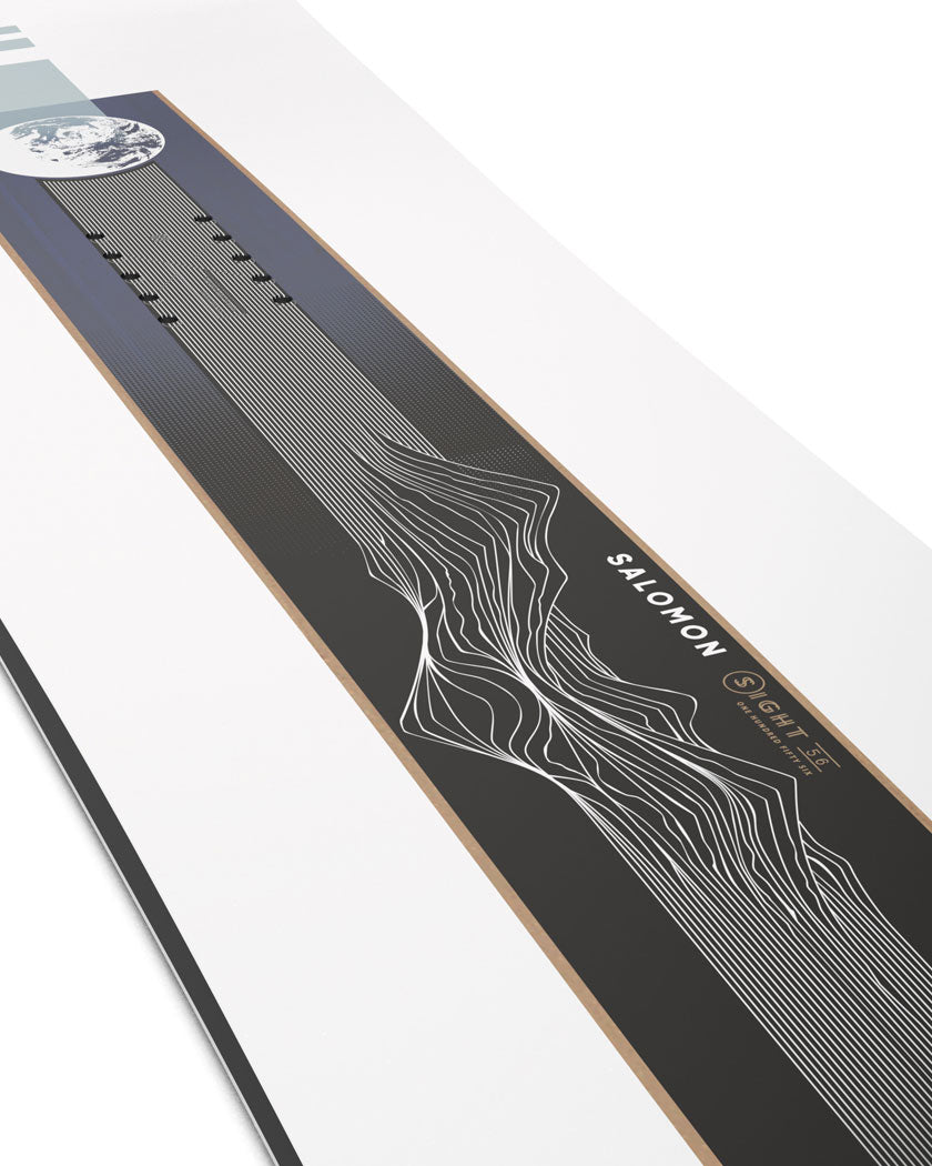 The Sight is an all-mountain snowboard with a freeride inspired shape. A tapered directional shape enhances turning sensation and float, with Cross Profile camber for stability on groomers. Using eco-friendly cork rails the Sight makes hard pack feel like butter while reducing the impact on the planet.