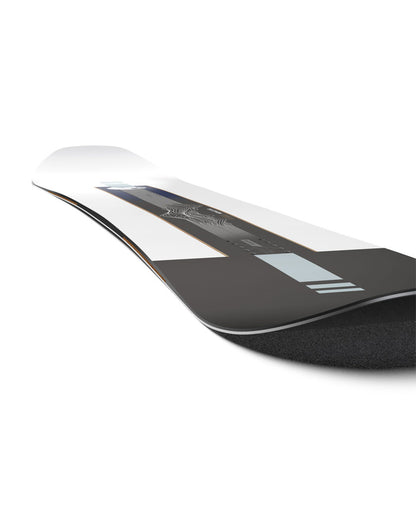 The Sight is an all-mountain snowboard with a freeride inspired shape. A tapered directional shape enhances turning sensation and float, with Cross Profile camber for stability on groomers. Using eco-friendly cork rails the Sight makes hard pack feel like butter while reducing the impact on the planet.