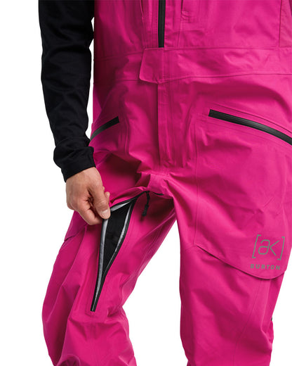 Burton Men's [ak] Freebird Gore‑Tex 3L Stretch Bib Pant Pant Very Berry 2026